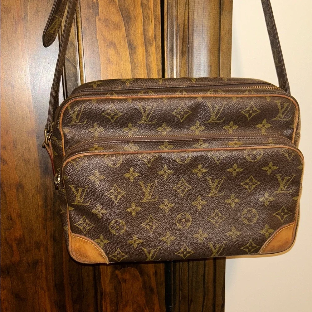 Louis Vuitton Monogram Brown Reporter Bag - Picture 2 of 16